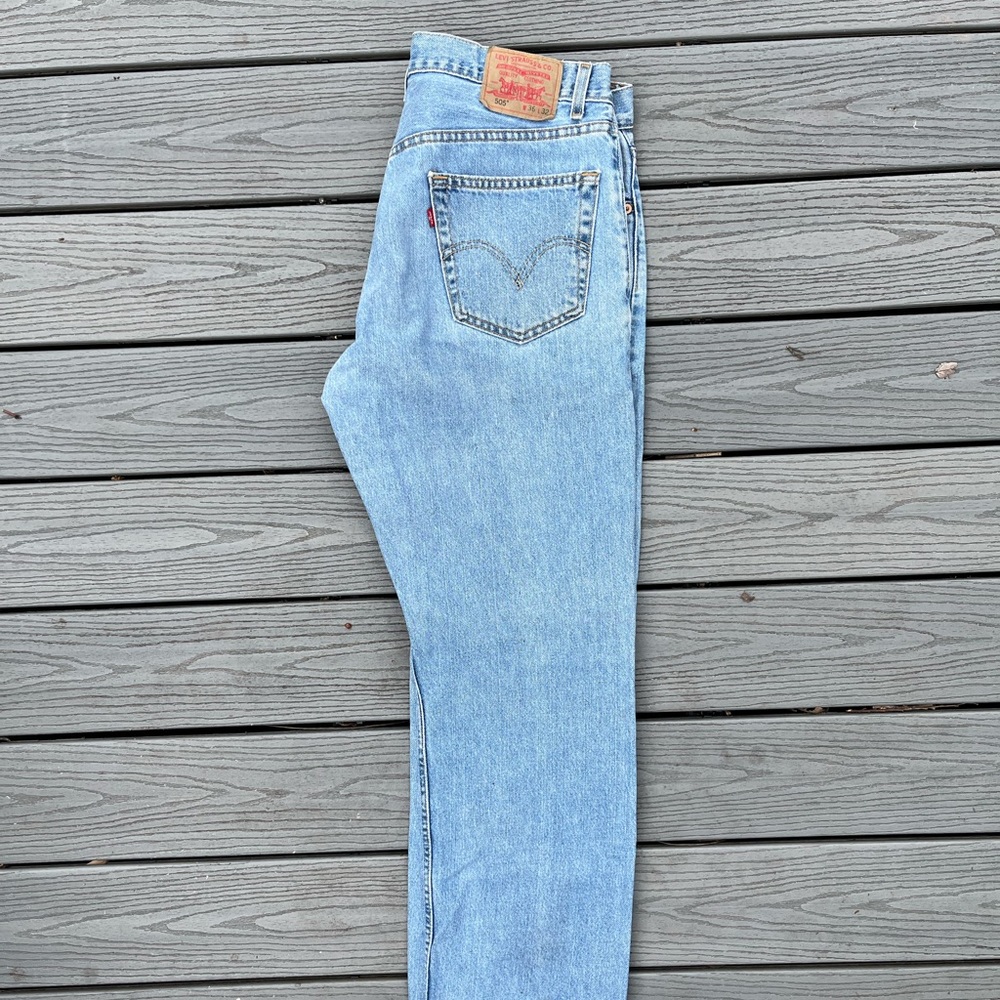Levi Jeans - Picture 2 of 4